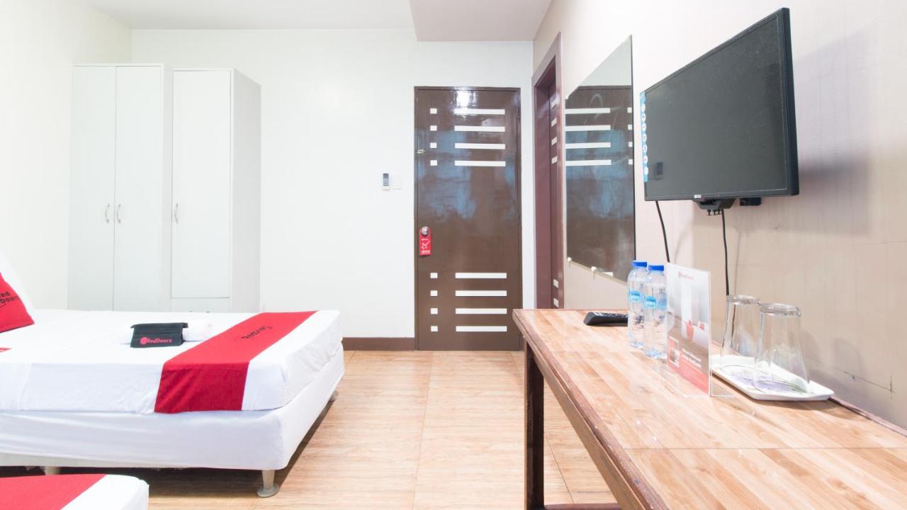เรดดอร์ซ แอท ซานโฮเซ่ ตักบัก จาโร อิโลยโล Hotel อีโลอีโลซิตี้ ภายนอก รูปภาพ