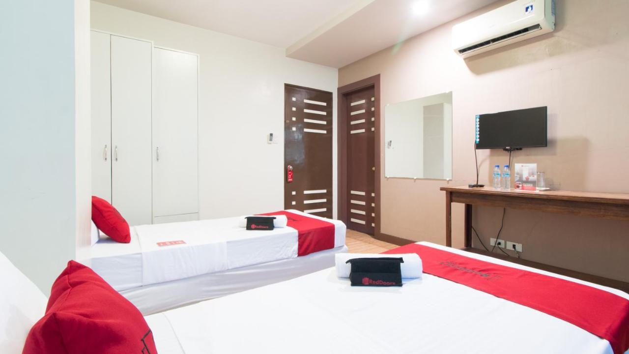 เรดดอร์ซ แอท ซานโฮเซ่ ตักบัก จาโร อิโลยโล Hotel อีโลอีโลซิตี้ ภายนอก รูปภาพ