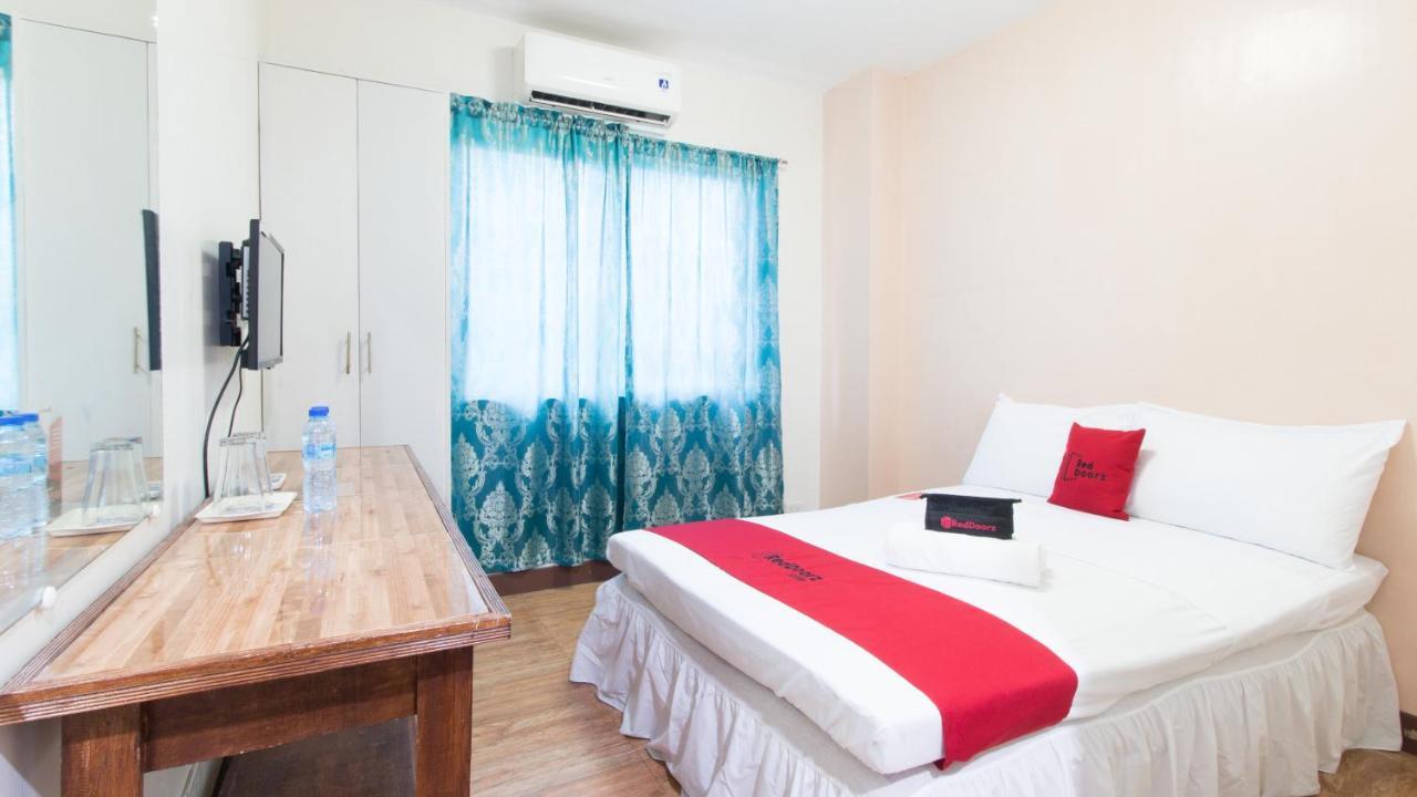 เรดดอร์ซ แอท ซานโฮเซ่ ตักบัก จาโร อิโลยโล Hotel อีโลอีโลซิตี้ ภายนอก รูปภาพ