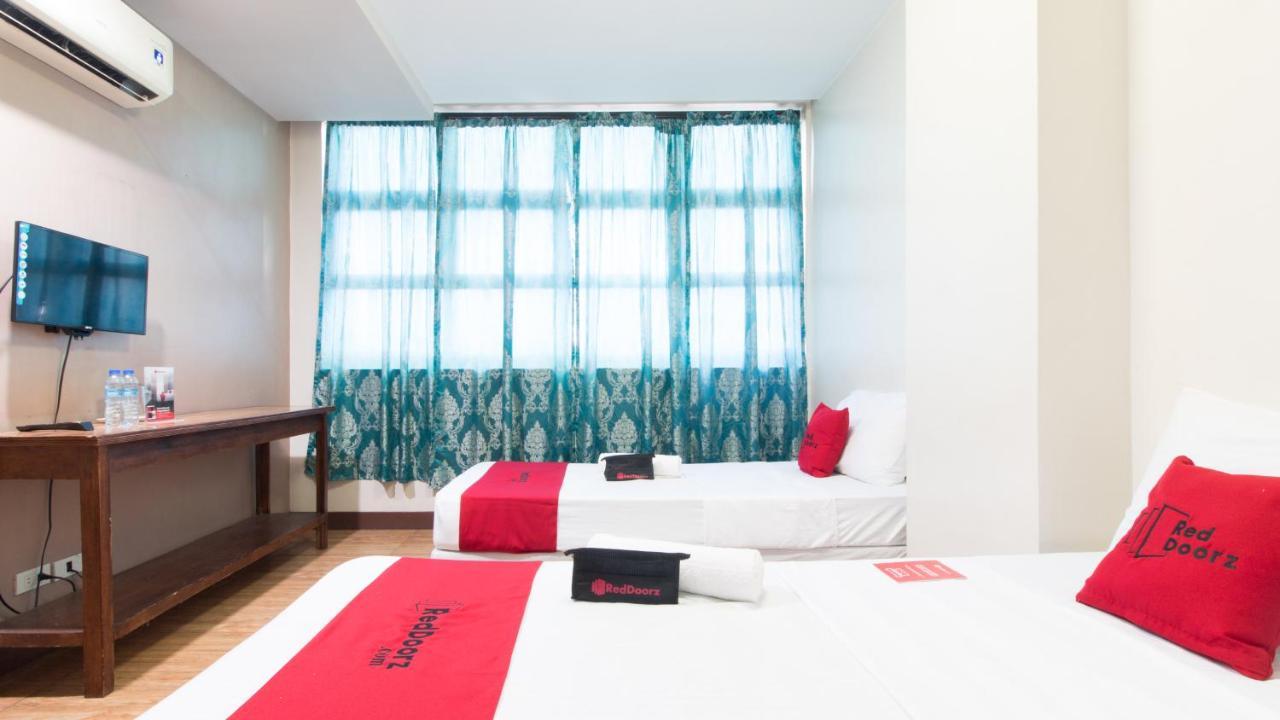 เรดดอร์ซ แอท ซานโฮเซ่ ตักบัก จาโร อิโลยโล Hotel อีโลอีโลซิตี้ ภายนอก รูปภาพ