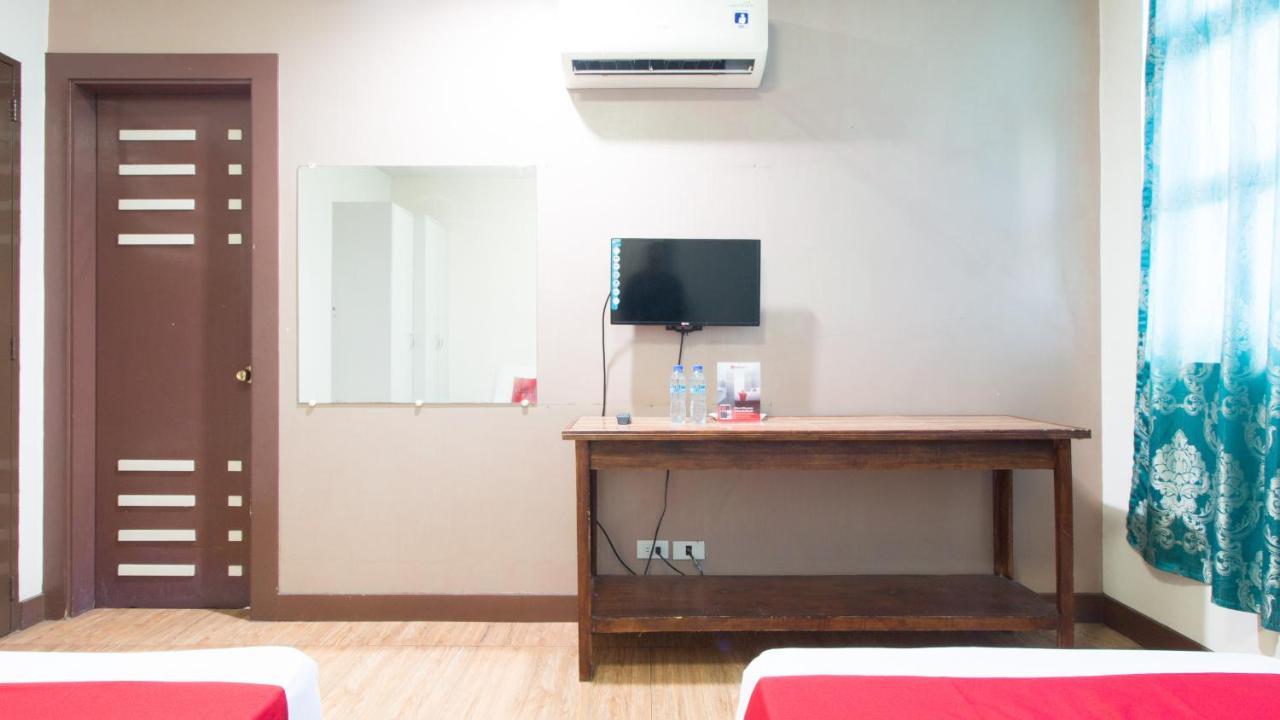 เรดดอร์ซ แอท ซานโฮเซ่ ตักบัก จาโร อิโลยโล Hotel อีโลอีโลซิตี้ ภายนอก รูปภาพ