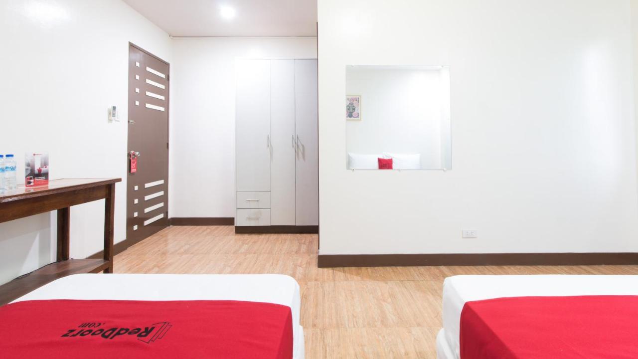 เรดดอร์ซ แอท ซานโฮเซ่ ตักบัก จาโร อิโลยโล Hotel อีโลอีโลซิตี้ ภายนอก รูปภาพ