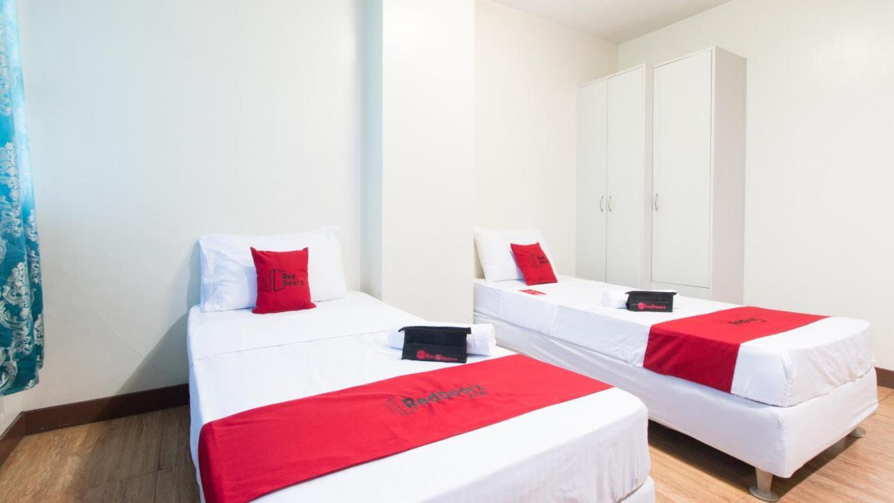 เรดดอร์ซ แอท ซานโฮเซ่ ตักบัก จาโร อิโลยโล Hotel อีโลอีโลซิตี้ ภายนอก รูปภาพ