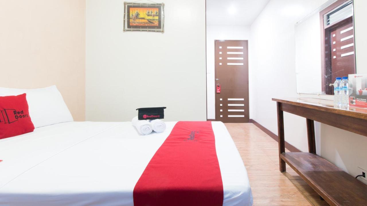 เรดดอร์ซ แอท ซานโฮเซ่ ตักบัก จาโร อิโลยโล Hotel อีโลอีโลซิตี้ ภายนอก รูปภาพ