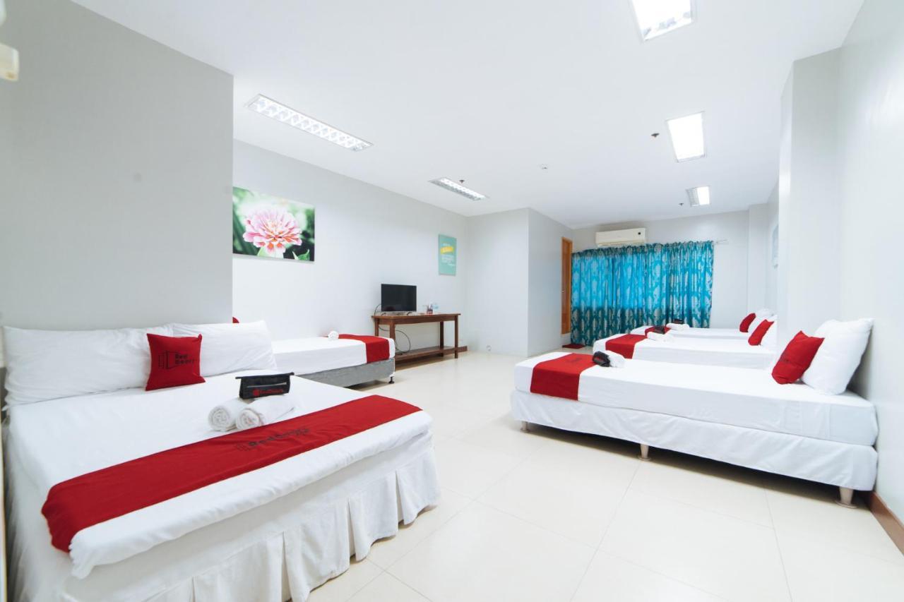 เรดดอร์ซ แอท ซานโฮเซ่ ตักบัก จาโร อิโลยโล Hotel อีโลอีโลซิตี้ ภายนอก รูปภาพ