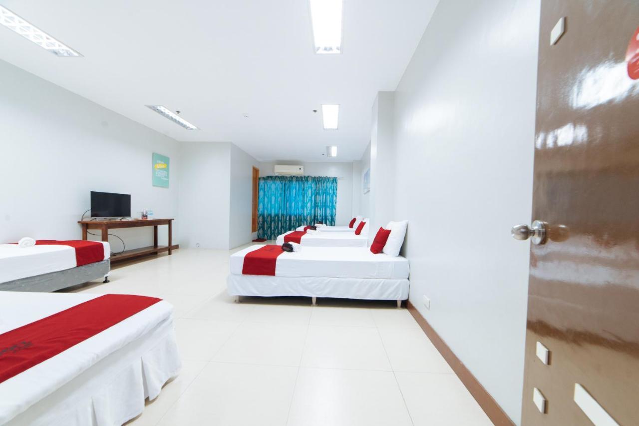เรดดอร์ซ แอท ซานโฮเซ่ ตักบัก จาโร อิโลยโล Hotel อีโลอีโลซิตี้ ภายนอก รูปภาพ